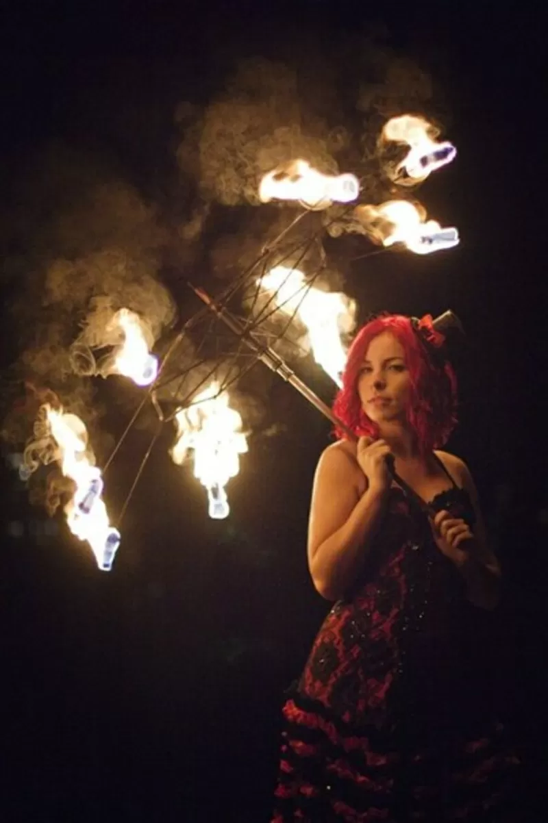 Огненное, светодиодное и пиротехническое шоу от команды