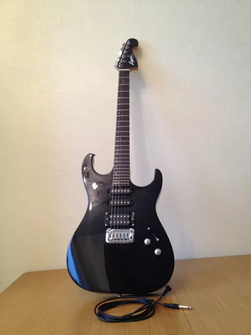 Электрогитара Washburn Lyon Black 2