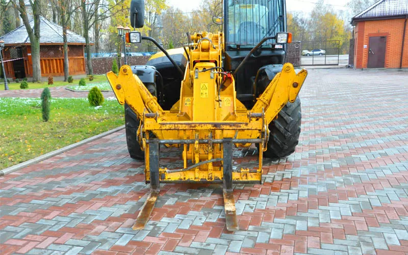 Телескопический погрузчик JCB 535-125 (2005 год) 2