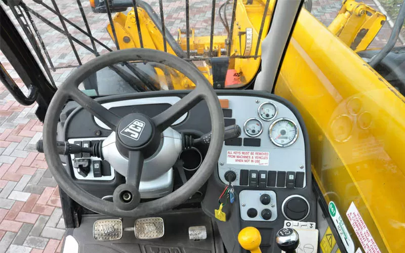 Телескопический погрузчик JCB 535-125 (2005 год) 4