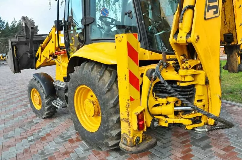 Экскаватор-погрузчик JCB 3CX (2006 год) 3