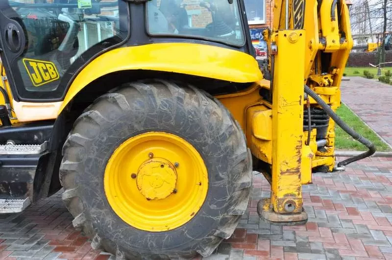 Экскаватор-погрузчик JCB 3CX (2006 год) 7