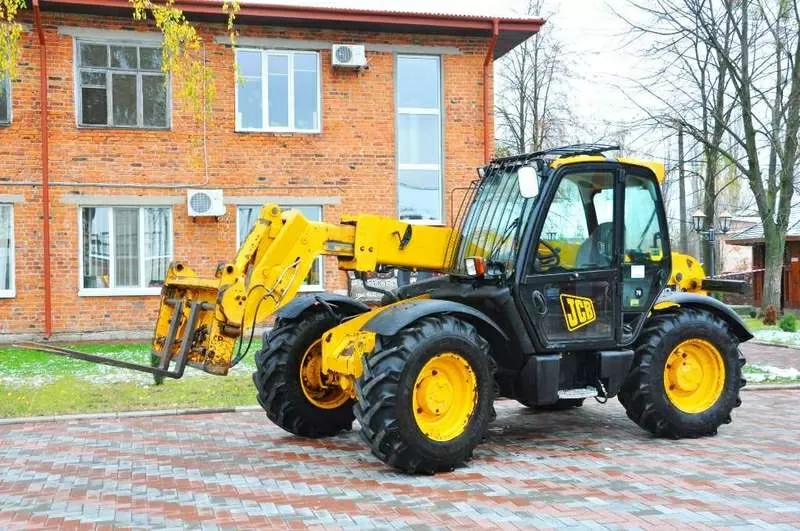 Телескопический погрузчик JCB 530-70