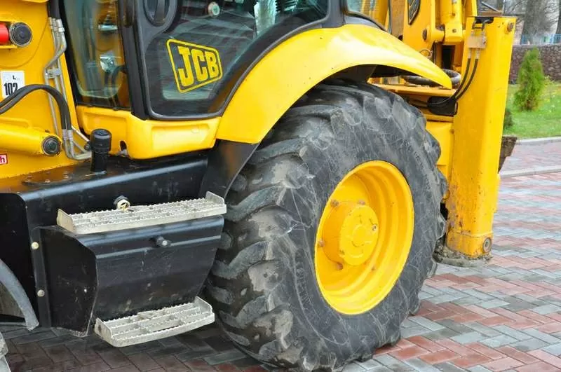 Экскаватор-погрузчик JCB 3CX (2007 год) 6