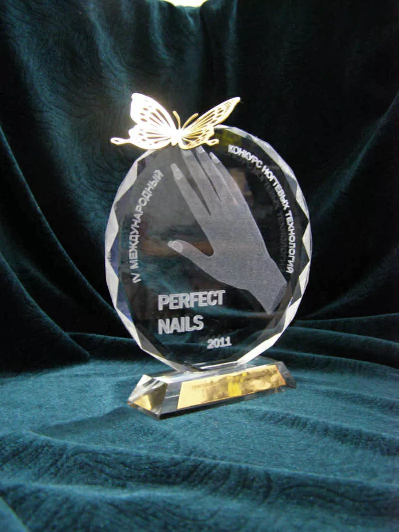 Сувениры с 3D гравировкой внутри стекла