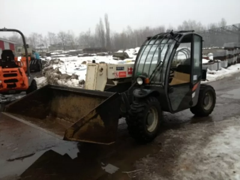 Телескопический погрузчик Terex 2506