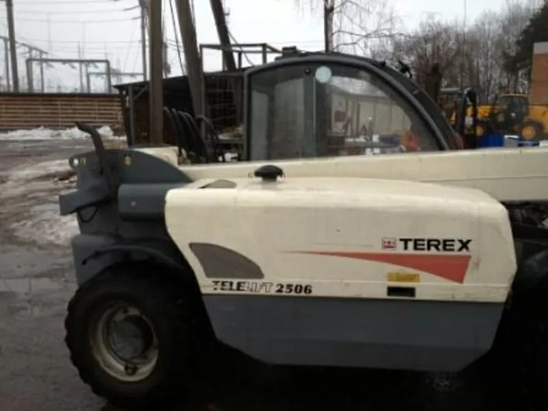 Телескопический погрузчик Terex 2506 5