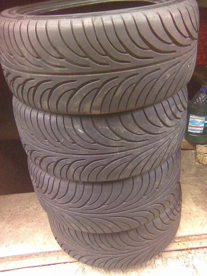 Sumitomo HTRZ 2,  245/45 R17