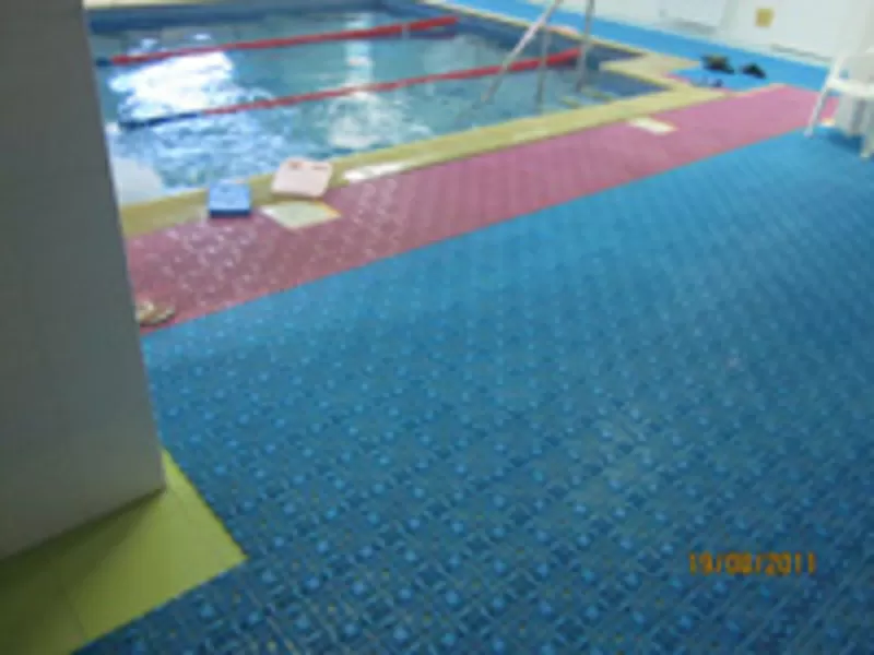 Модульное антискользящее покрытие для бассейнов,  бань,  аквапарков  2