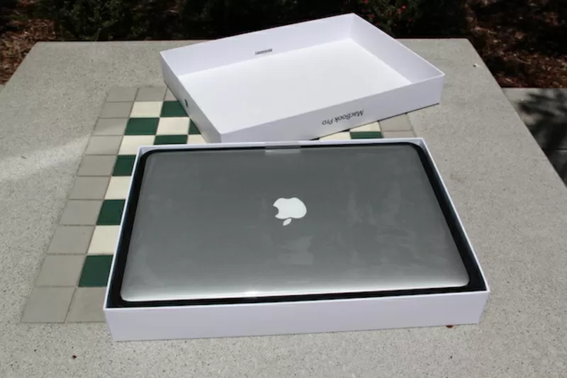 Apple MacBook PRO 17,  15,  13 (Retina) 2