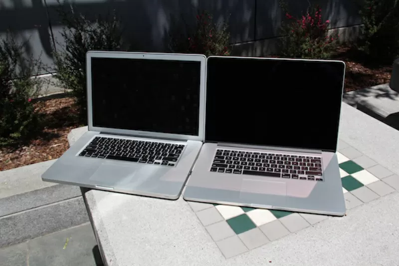 Apple MacBook PRO 17,  15,  13 (Retina) 7