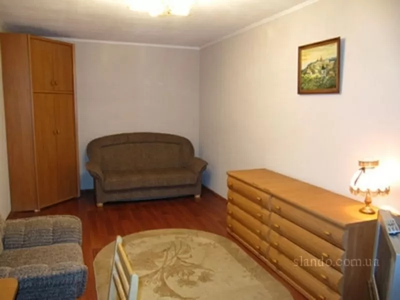 Краснозвездный Пр-кт. В уютной трёхкомнатной квартире комната