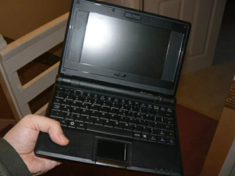 Продам нетбук Asus Eee Pc 4G,  1, 5часа.