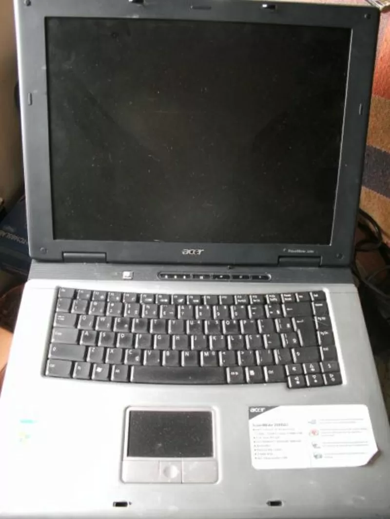 Продам на запчасти ноутбук Acer TravelMate 2200.