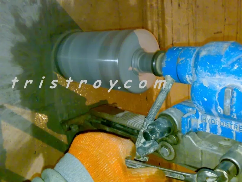  Сверление в бетоне. Алмазное сверление отверстий. Киев. 237 70 59.