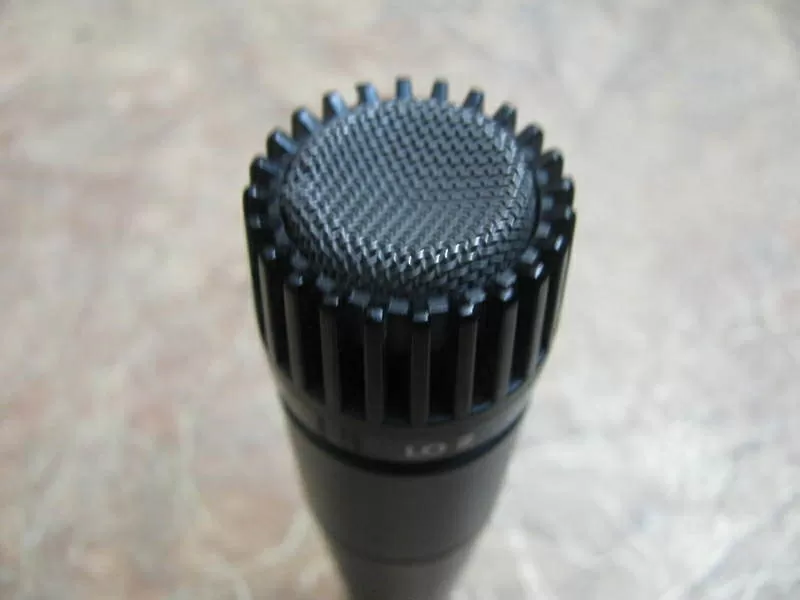 Продам микрофон Shure SM 57 2