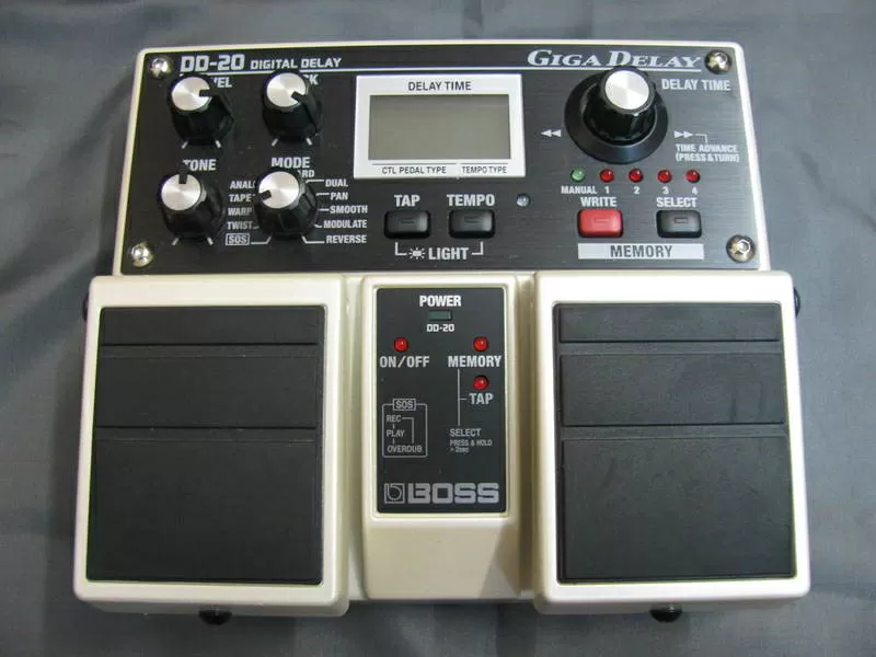 Продам педаль Boss DD-20 Giga Delay