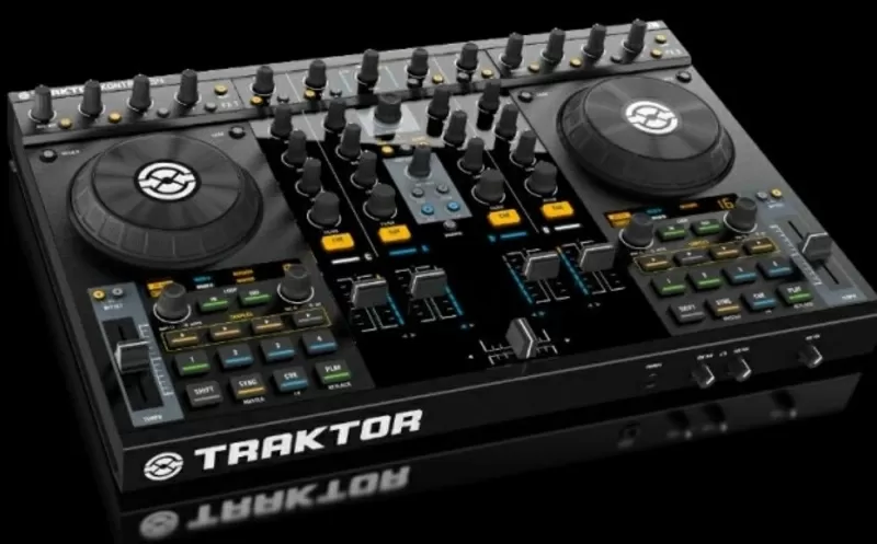 продам Traktor Kontrol S4