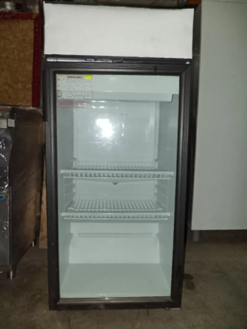 Холодильники и холодильные витрины бу 3