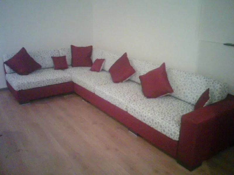 Перетяжка, ремонт мягкой мебели.