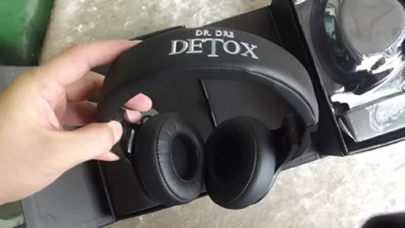 Beats by Dr. Dre Pro Detox Black 4