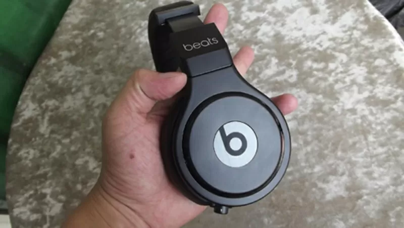 Beats by Dr. Dre Pro Detox Black 5