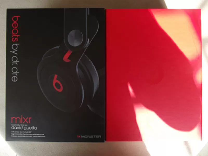 Monster Beats Mixr Black 4