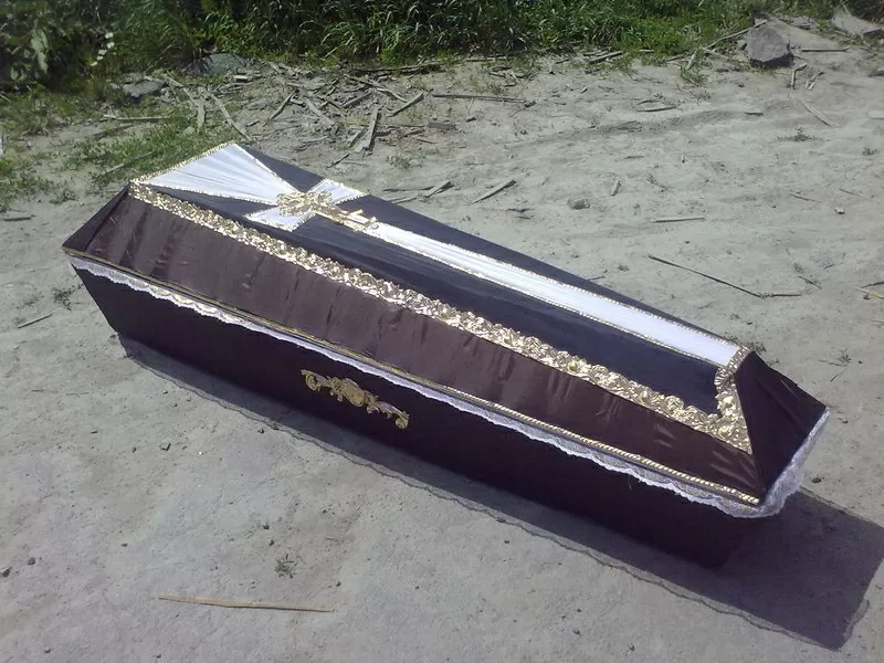 Гробы обитые тканью 4