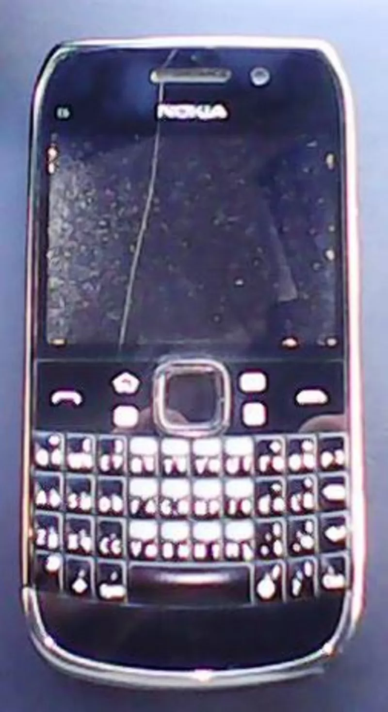 Мобильный телефон,  Nokia E6,  GPS,  Wi-F, i Bluetooth,  MP3,  2