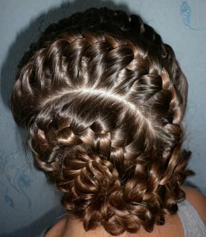 Плетения, прически с косами и макияж для свадьбы, выпускного, торжеств 3