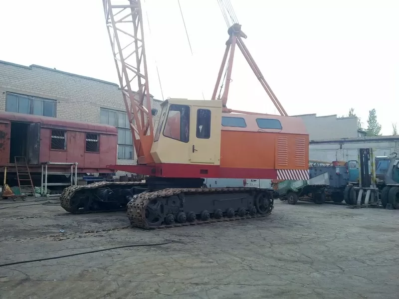 Кран на гусеничном ходу МКГ