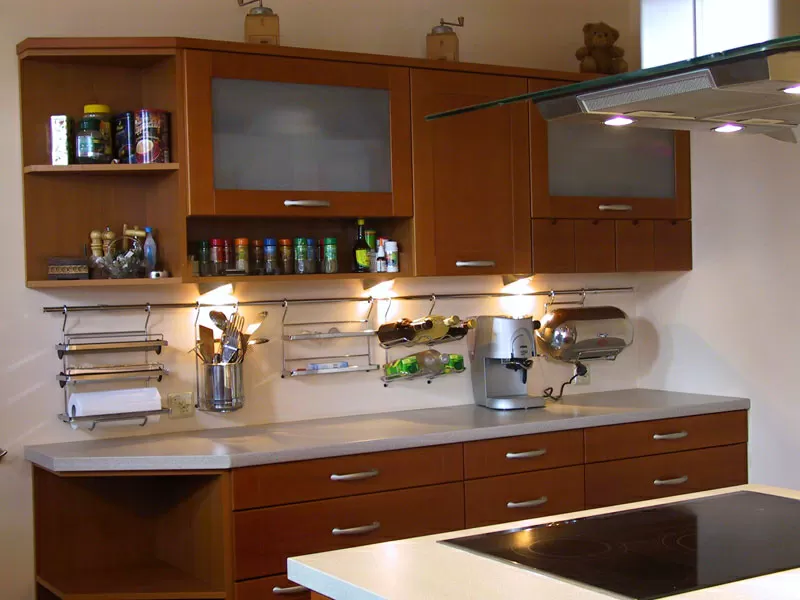 Кухни с натуральными фасадами под заказ 4