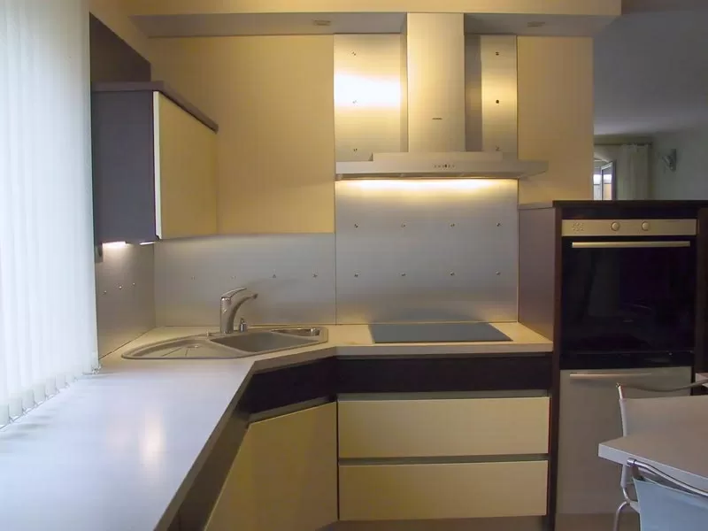 Кухни с натуральными фасадами под заказ 13