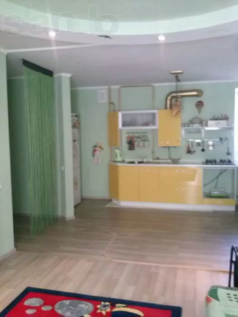 Продам квартиру в Петропавловской Борщаговке 10