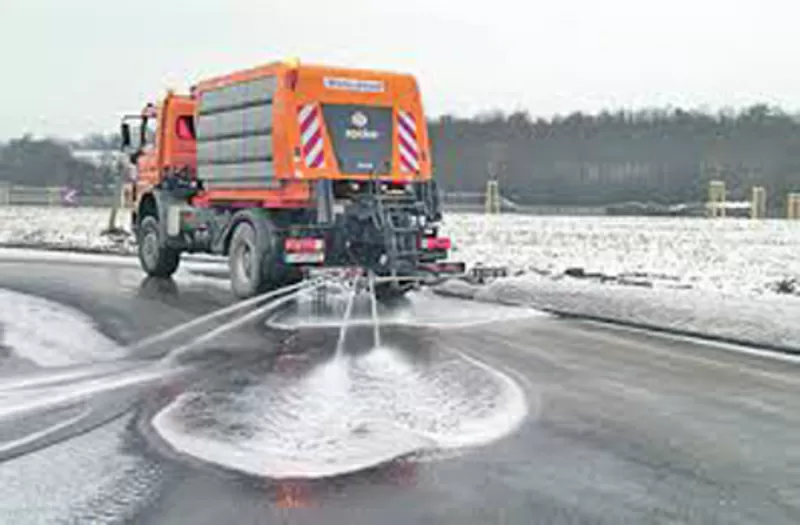 Посыпка - солью -дорог, торговых площадей, парковок, автостоянок.