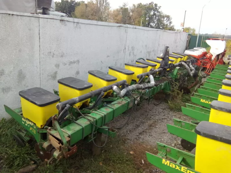 Сеялка точного высева пневматическая JOHN DEERE 1710