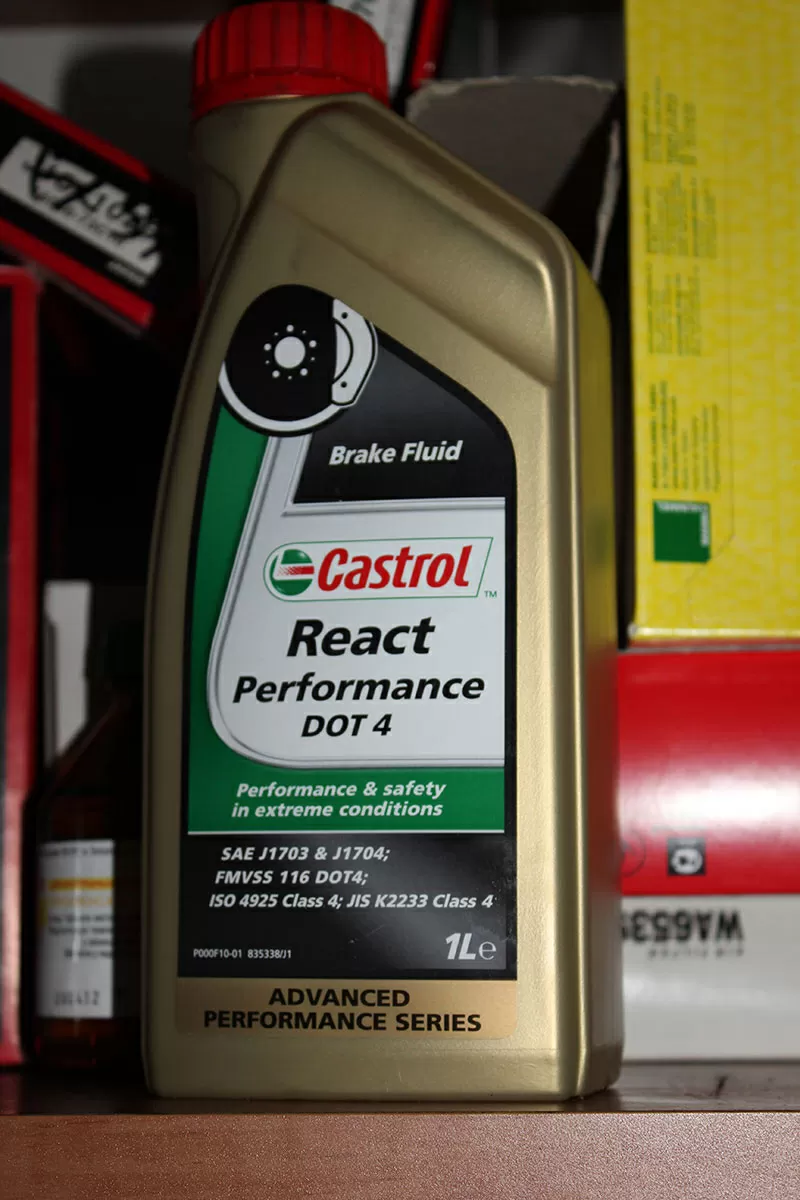 Тормозная жидкость Castrol DOT4,  1L