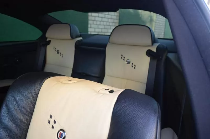 Перетяжка салона авто кожей