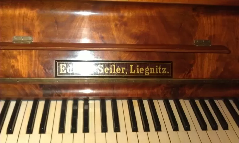 Пианино,  старинное немецкое 2