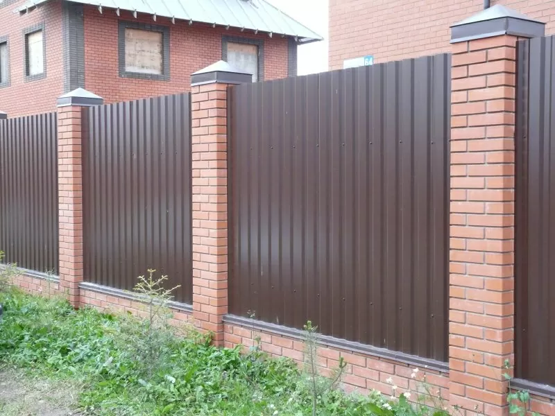 Забор с профнастила 2