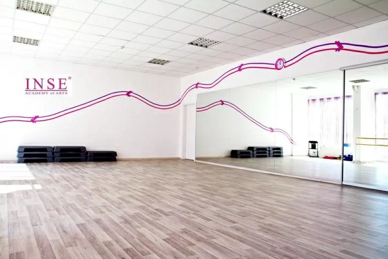 Сдам в аренду танцевальный зал,  зал для фитнеса,  йоги,  пилонный зал