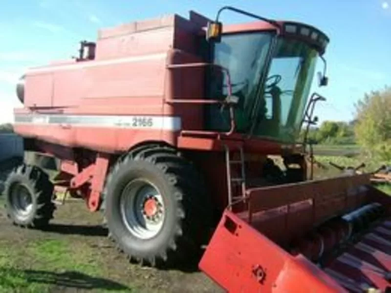 Комбайн CASE IH 2166 + 8 рядная кукурузка 1083