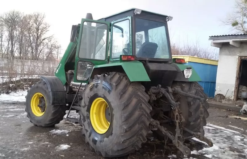 Колісний трактор БИЗОН ХТА - 200