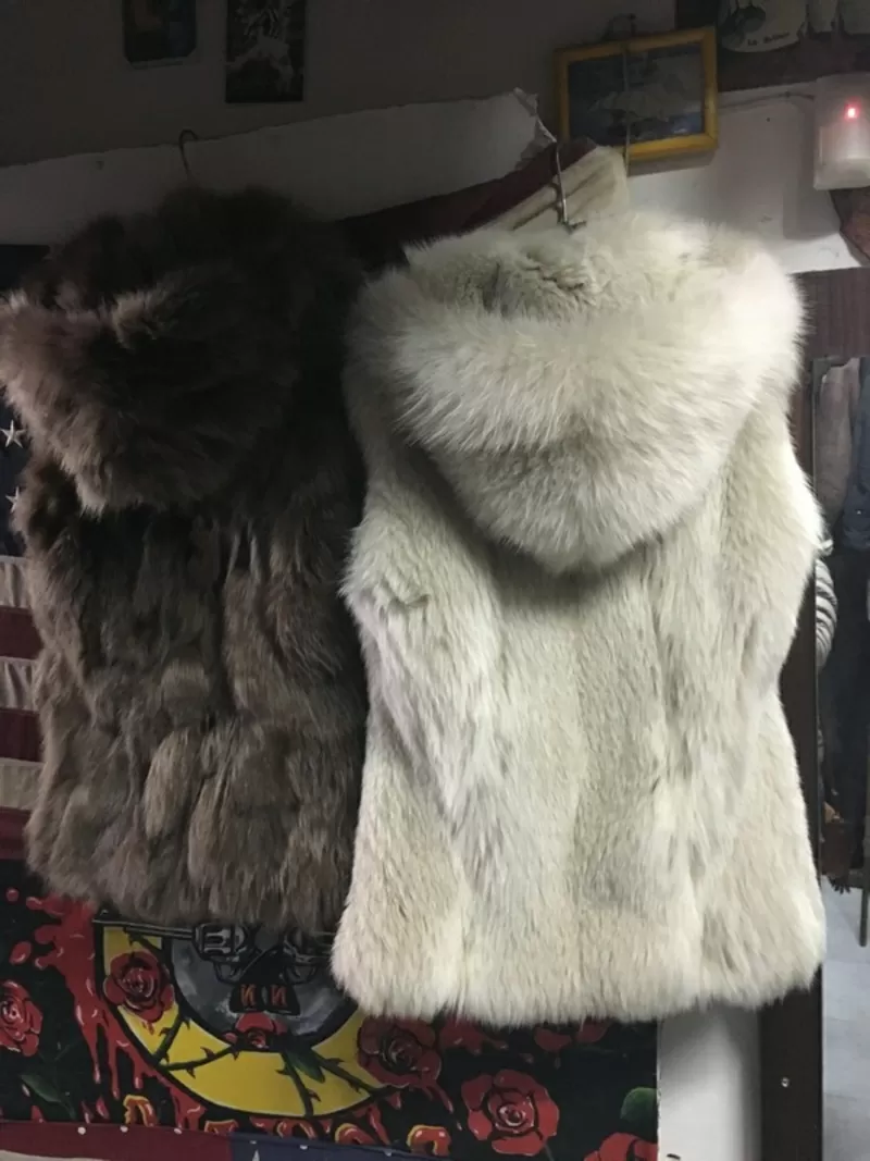 Изделия из меха, кожи б/у Италия