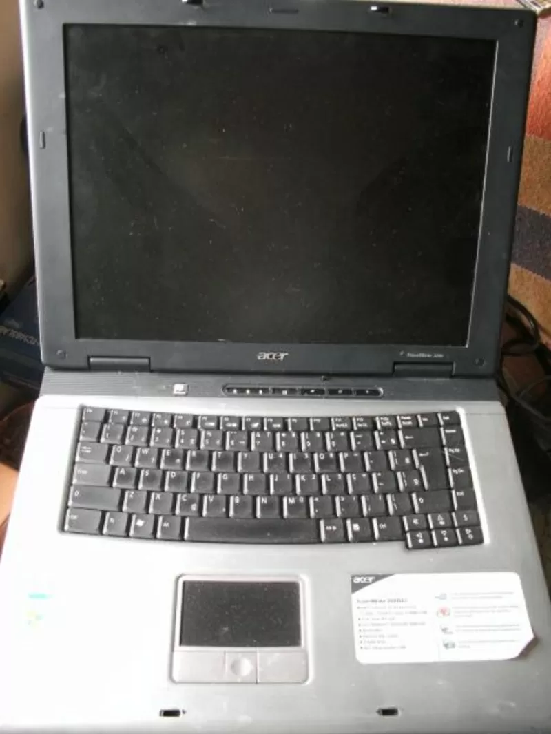 Продам по запчастям ноутбук Acer TravelMate 2200-разборка и установка