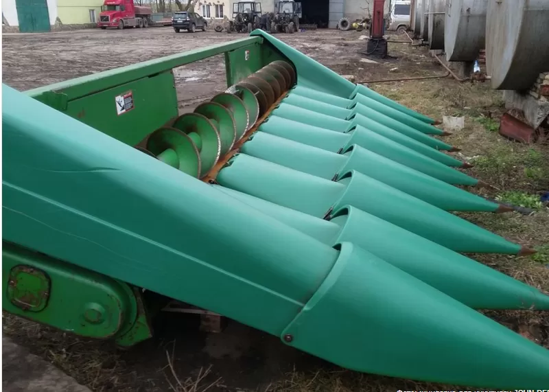 Продам жниварку для кукурудзи JOHN DEERE 892