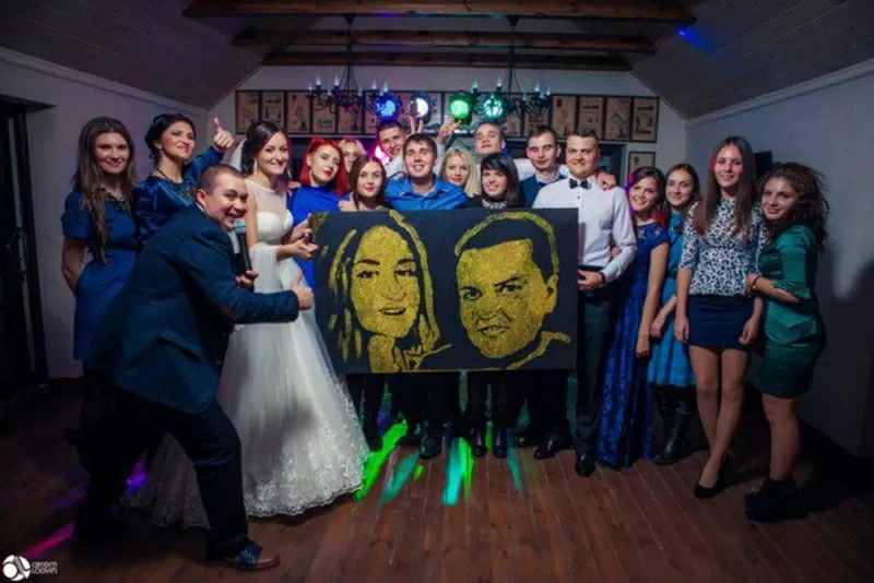 Золотое шоу, золотая пыль, звездное шоу, портрет блестками, художник.