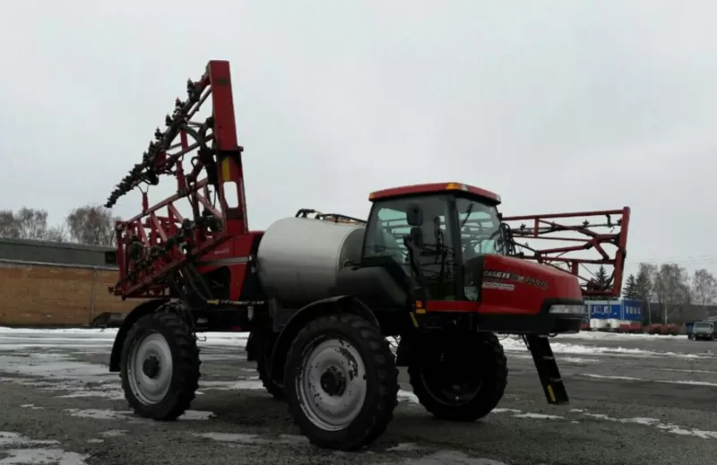 Обприскувач самохідний CASE IH 3330