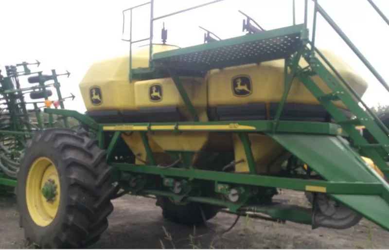 Сівалка пневматична JOHN DEERE 730