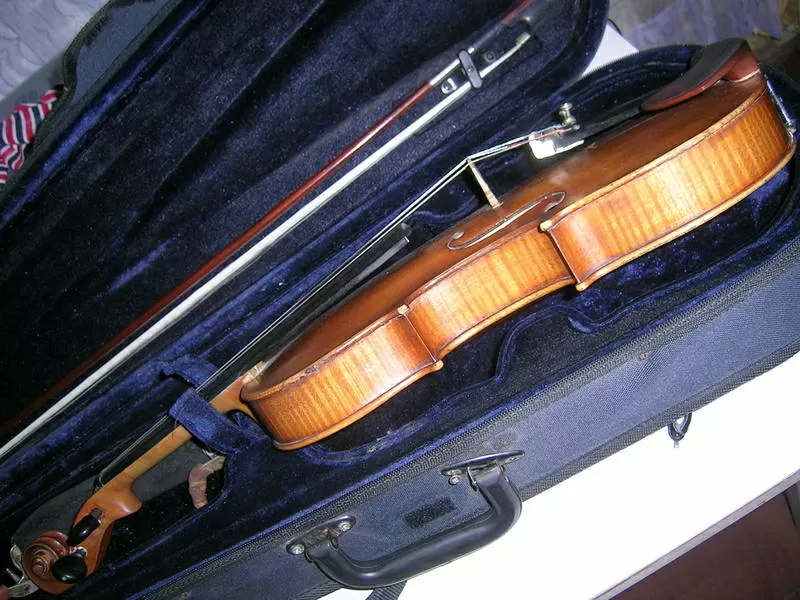 Продам скрипку , немецкая мануфактура, 100 лет, без трещин, для студентов 3